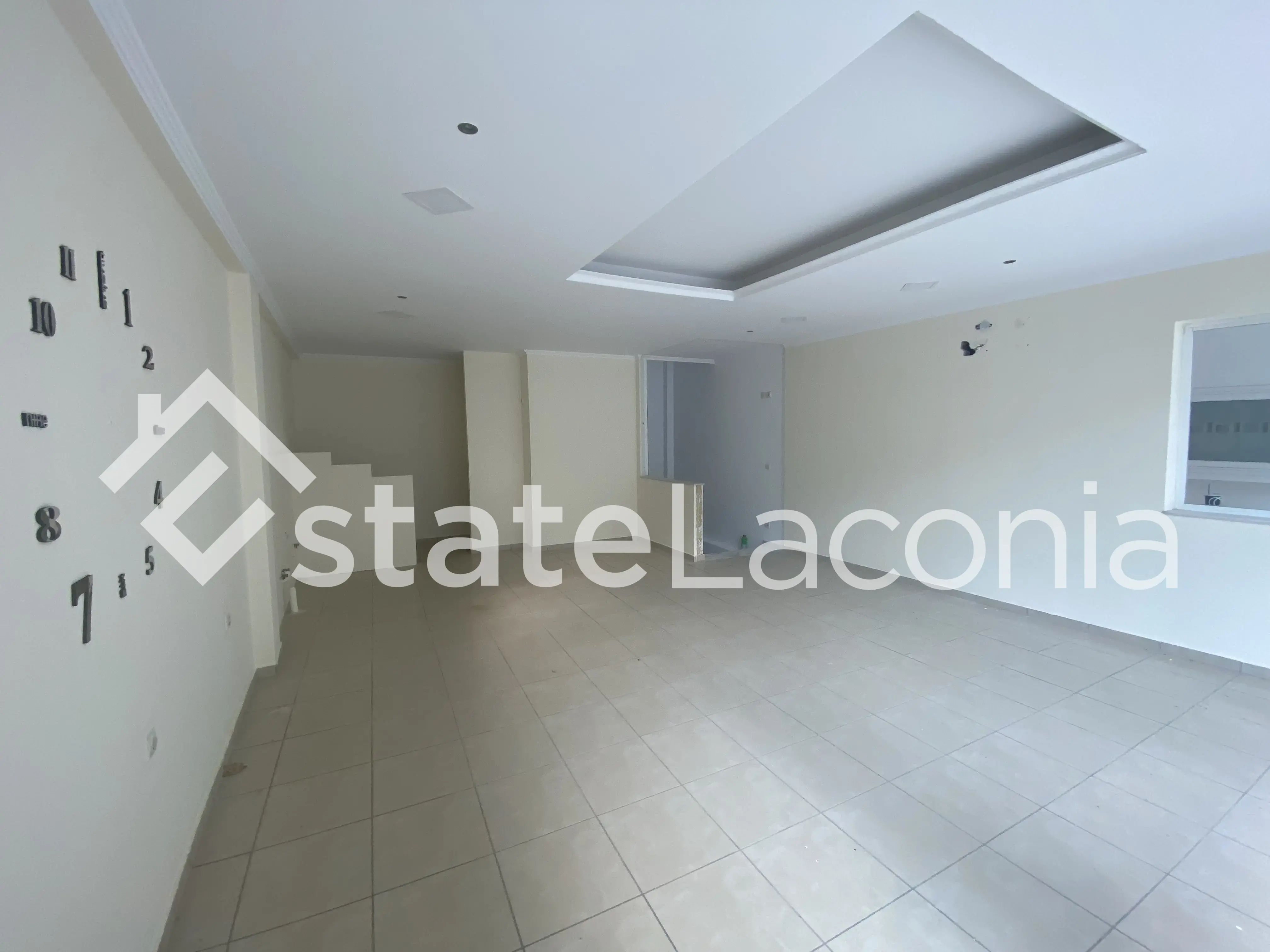 Store 105sq.m.